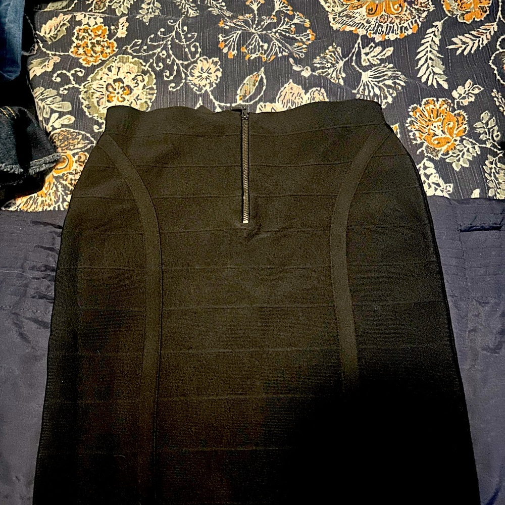 Guess pencil skirt large new with tags